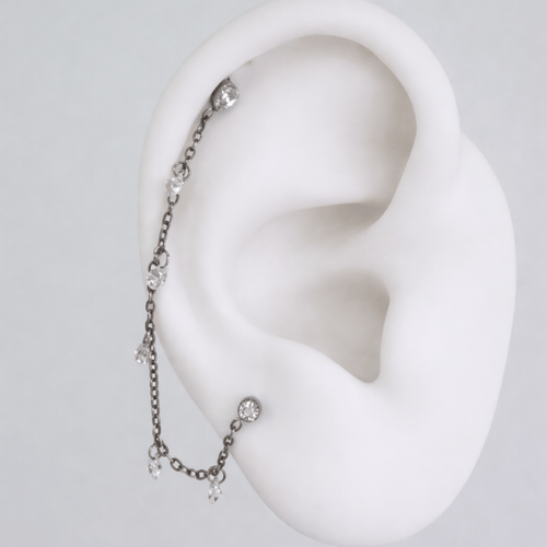 Piercing Helix com Corrente Crystal em Titânio | Pratinhas