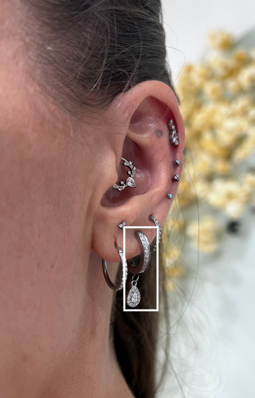 Argola Lumi Titânio Cravejada Pratinhas - Pingente Gota Cristal