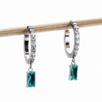 Argola de Titânio com Zircônia Verde Retangular 12mm | Pratinhas