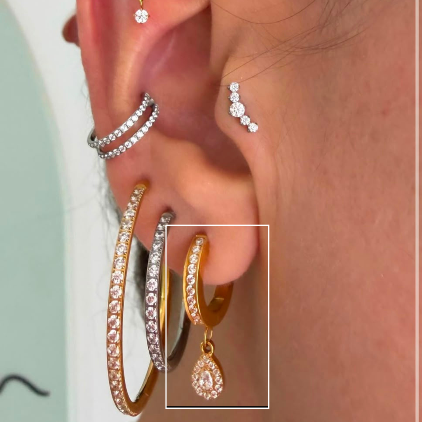 Argola Lumi Gold em Titânio com Pingente Gota | Pratinhas
