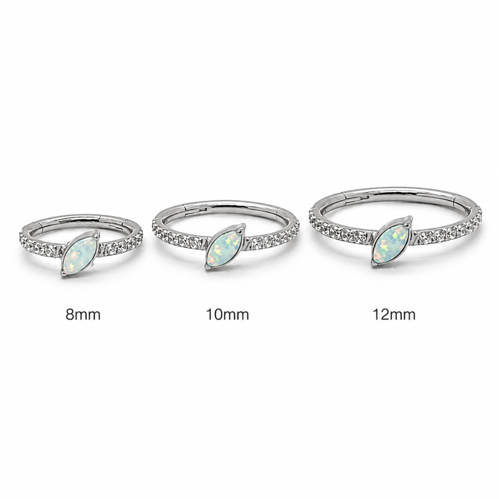 Piercing Zircônias cravejadas Daith Natural | Pratinhas