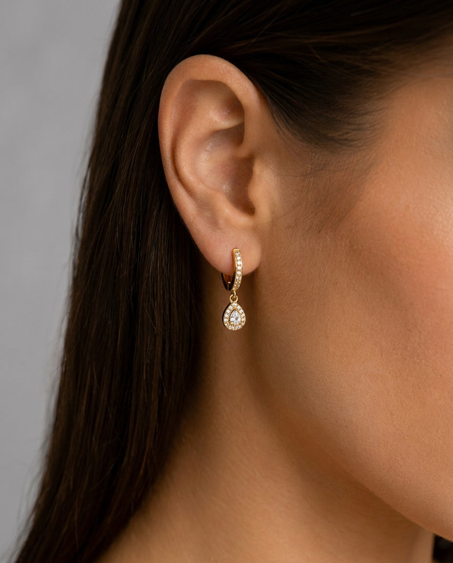 Argola Lumi Gold em Titânio com Pingente Gota | Pratinhas