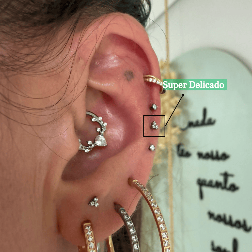 Piercing Australiano Trinity de Cristal em Titânio | Pratinhas