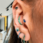 Piercing Curvo Titânio com 9 Zircônias em Titânio | Pratinhas