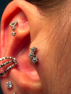 Piercing Tragus 3 Flores em Titânio | Pratinhas
