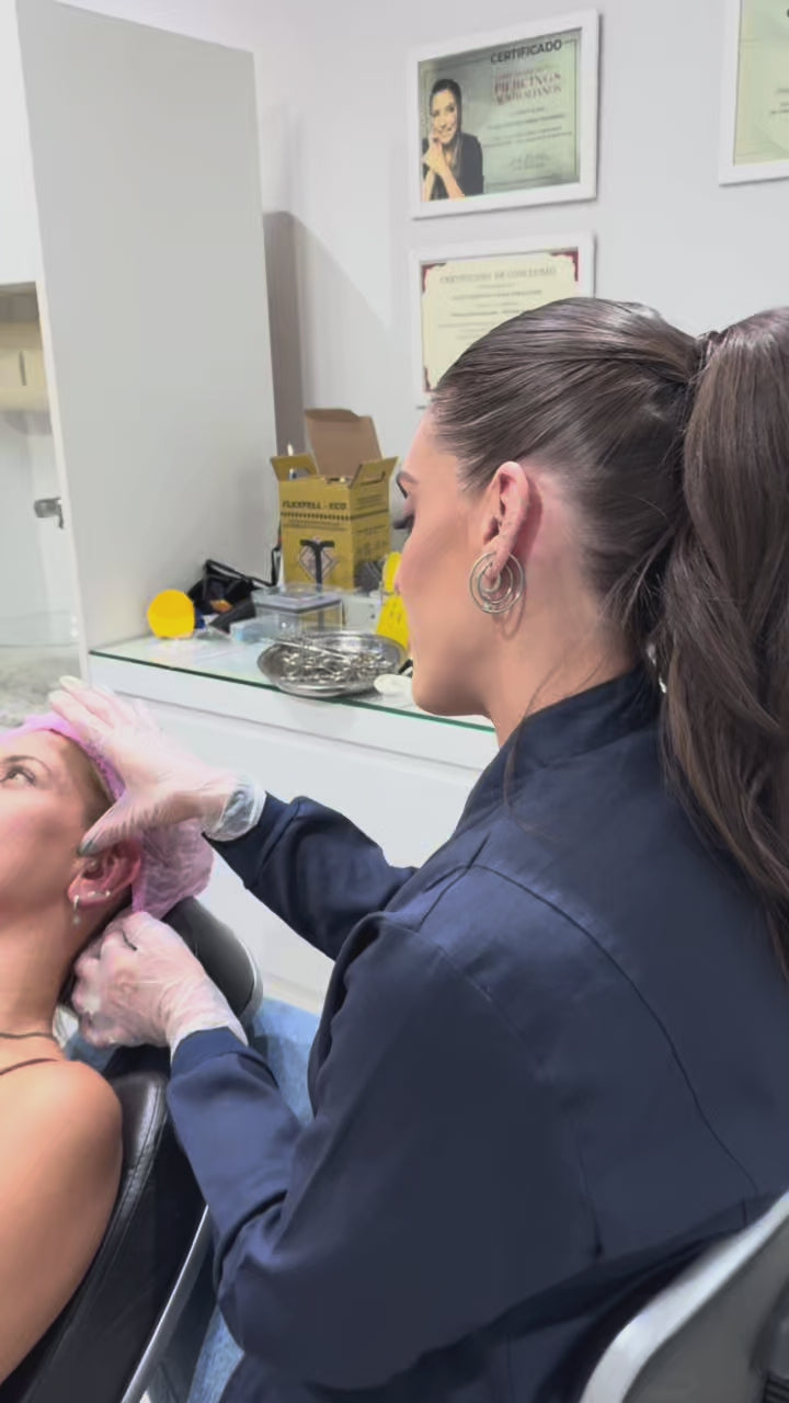 Piercing Virginia em titânio - Pratinhas