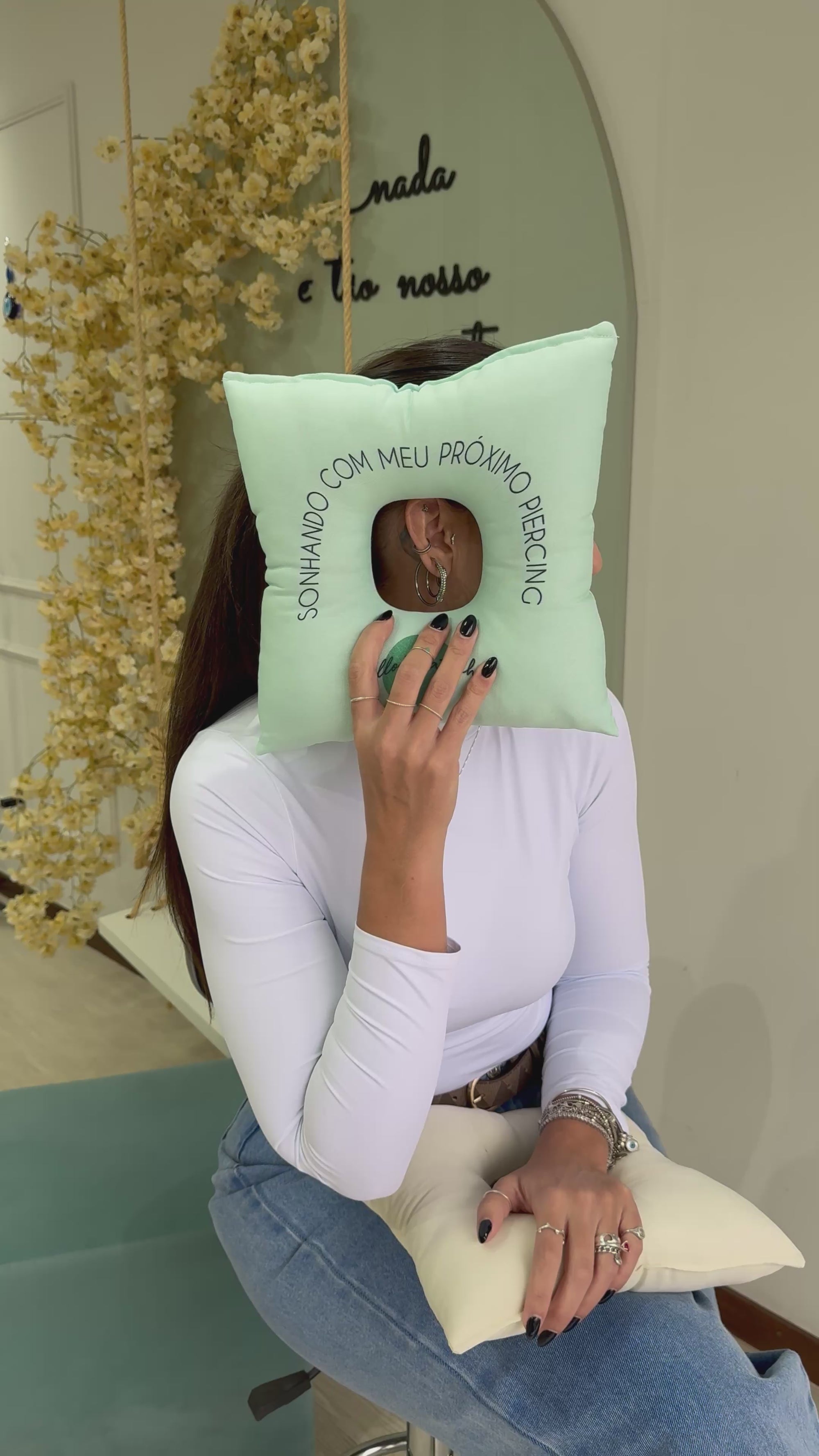 Almofada Para Piercing e Brinco Hello Pratinha